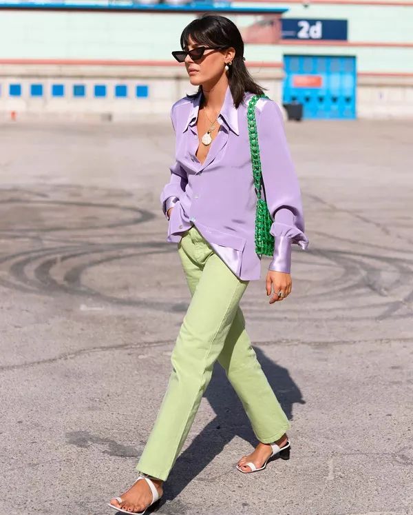 刘亦菲今年流行什么颜色,刘亦菲杨幂穿基本款照样美翻你