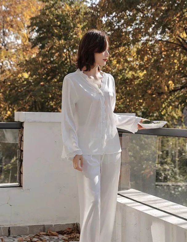 香奈儿丝绒家居服,香奈儿家居服女可外穿