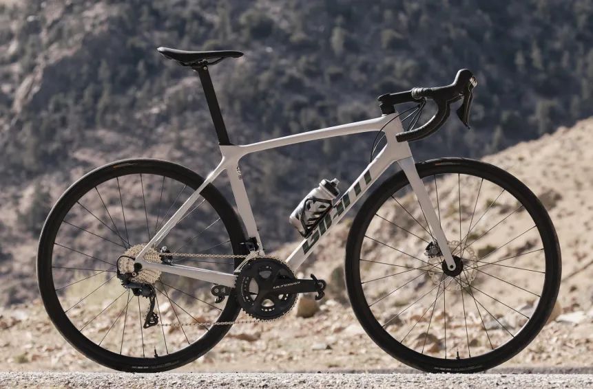 捷安特2023款TCR价格表,捷安特ocr和tcr区别