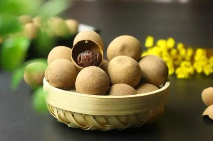 湿气不走，又胖又丑！睡前一贴，逼走体内20多年的湿寒，轻松甩掉失眠、大肚腩