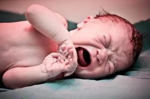 新生儿得了肺炎会有后遗症吗,新生儿肺炎严重有后遗症吗