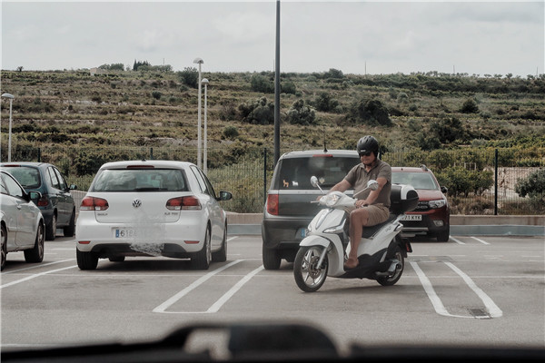 海外复工复产:解除“封城”、轮流上班、诊所营业、可外出可聚会