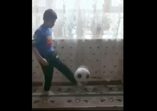 鐤儏瓒崇悆,鐤儏闃村奖绗肩僵涓嬬殑瓒崇悆