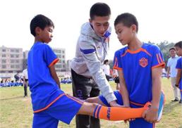 硬核足球教练,青少年足球青训训练