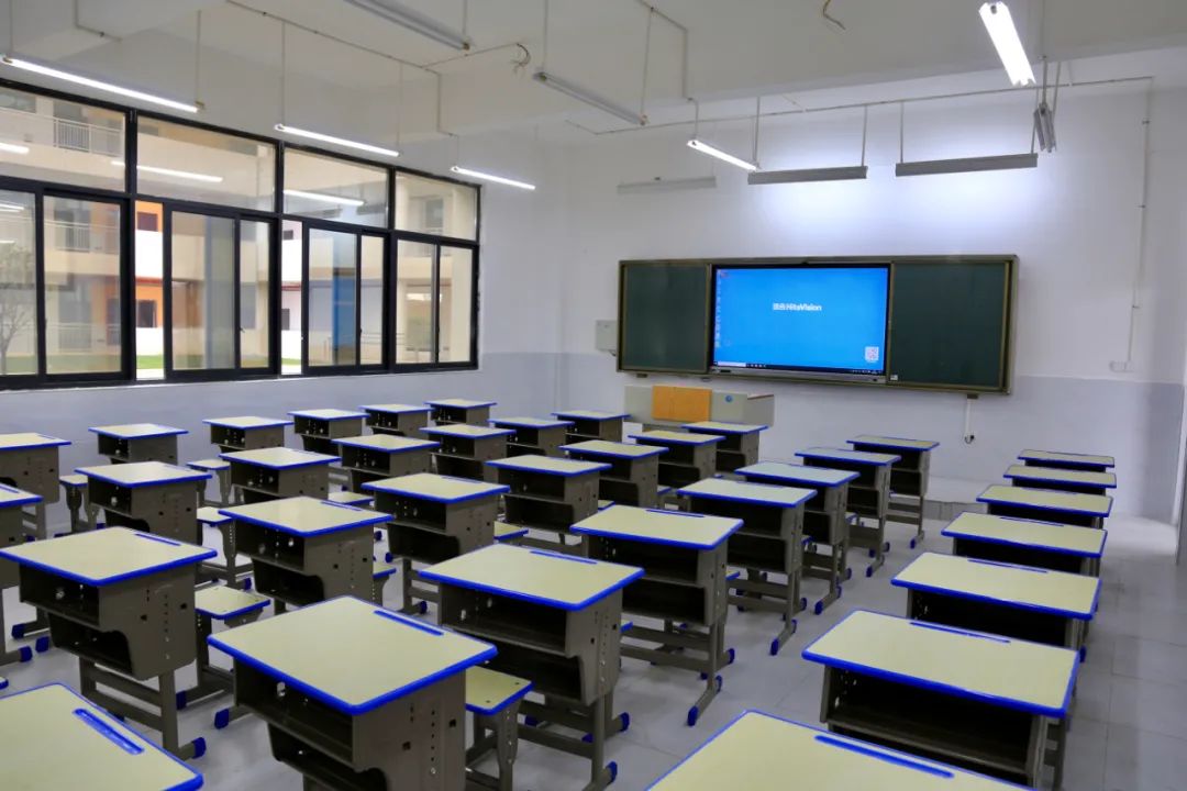 为贫困孩子送上礼物！“广州海珠小学”在贵州落成！