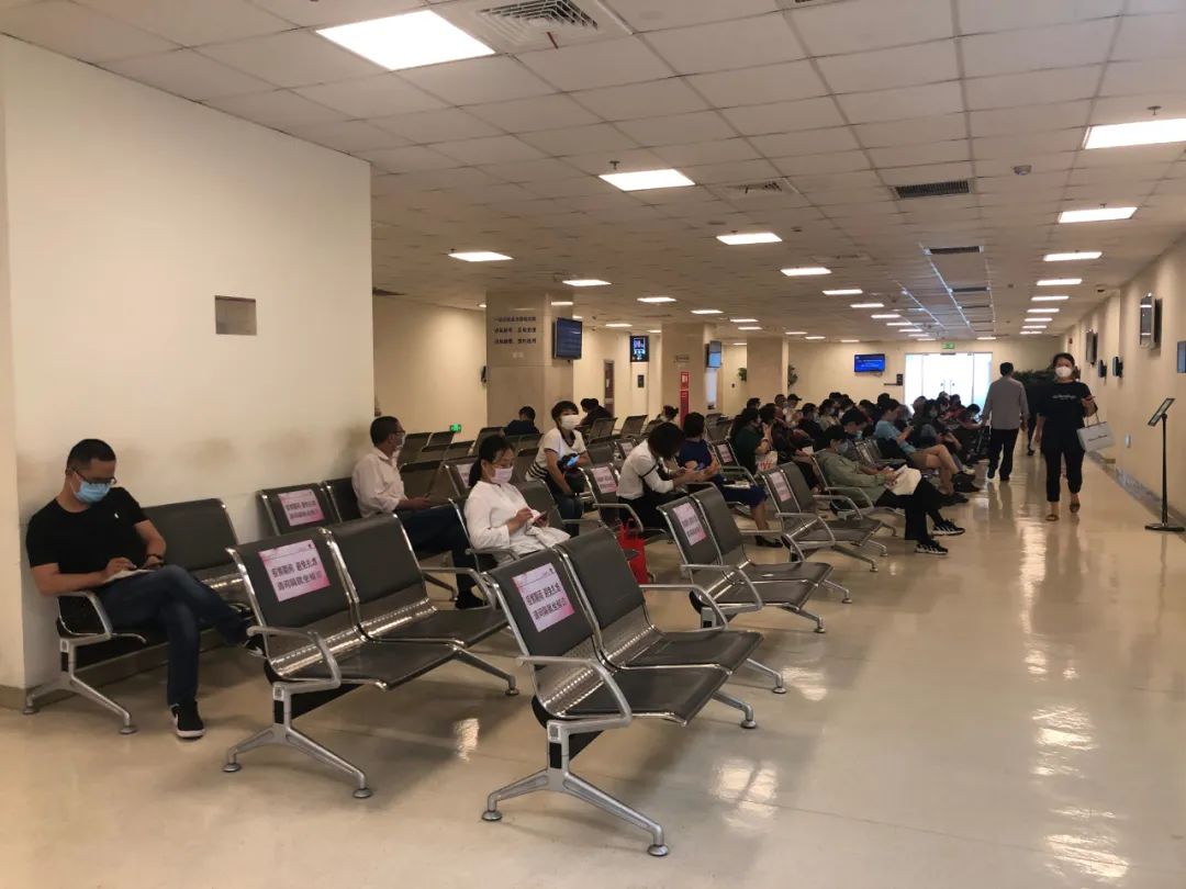 焗油过敏眼睛肿,焗油过敏眼睛肿了怎么办