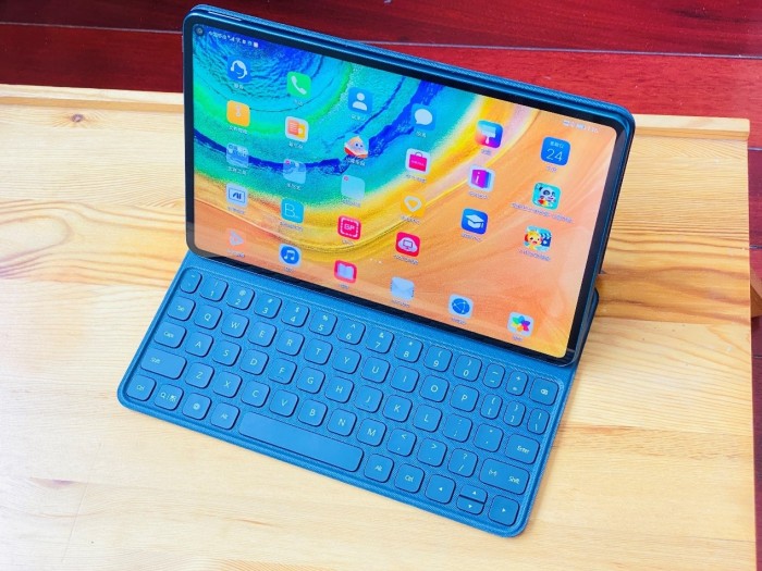 华为matebooke对比matepadpro,华为matepadpro12.6和10.8哪个好