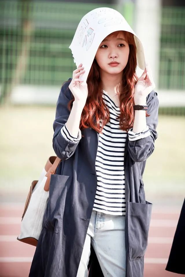 曾因长相被骂到注销账号，这位韩国单眼皮女孩颠覆了我们的审美....