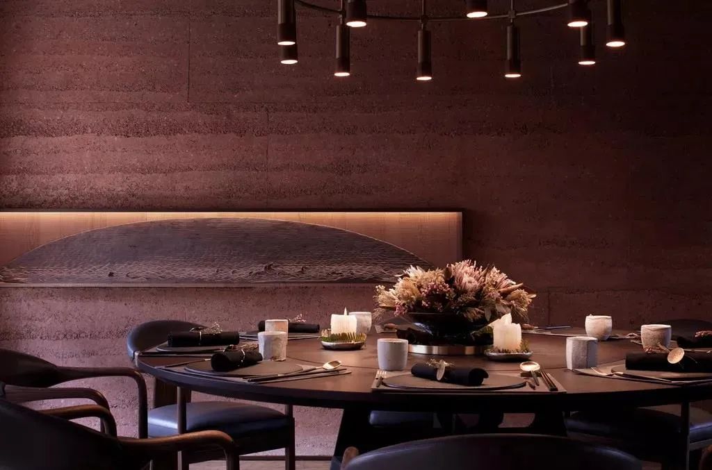 人均1280的餐厅,人均120的砂锅店