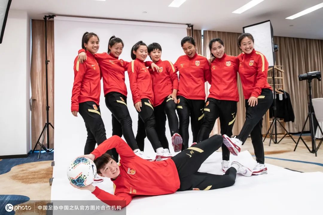 新中国足球队,中国足球队今天的首发