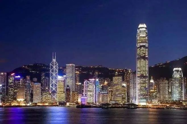 香港，华盛顿正想把你变成战区！