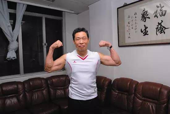 热爱体育是给孩子的最好的礼物,体育带给孩子的是一种精神