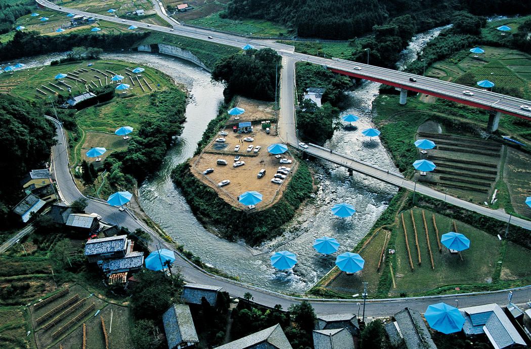 魂归大地传奇艺术家克里斯托逝世,大地艺术家克里斯托