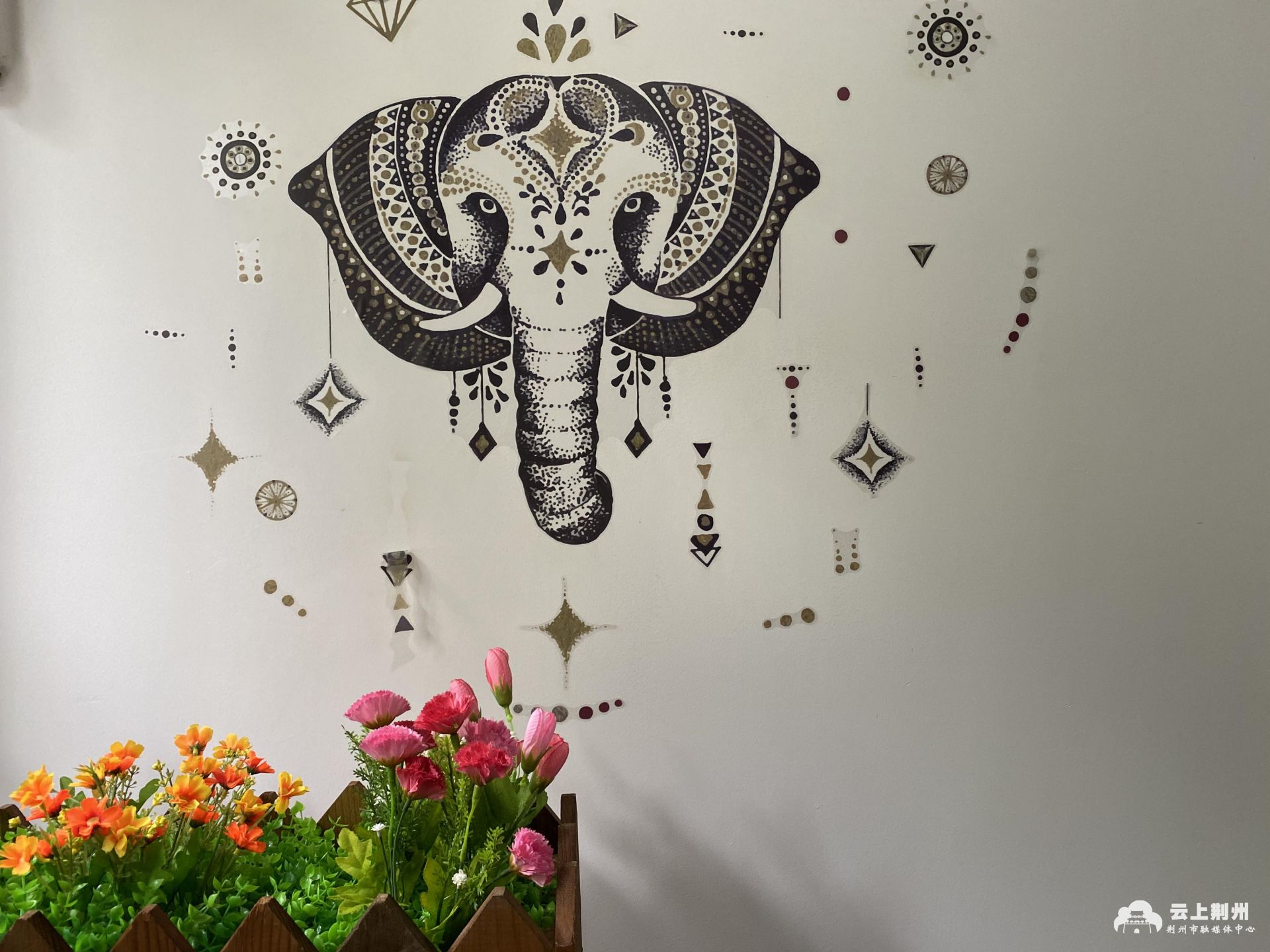 瞄准商机在荆州开店这名傣家妹子不简单