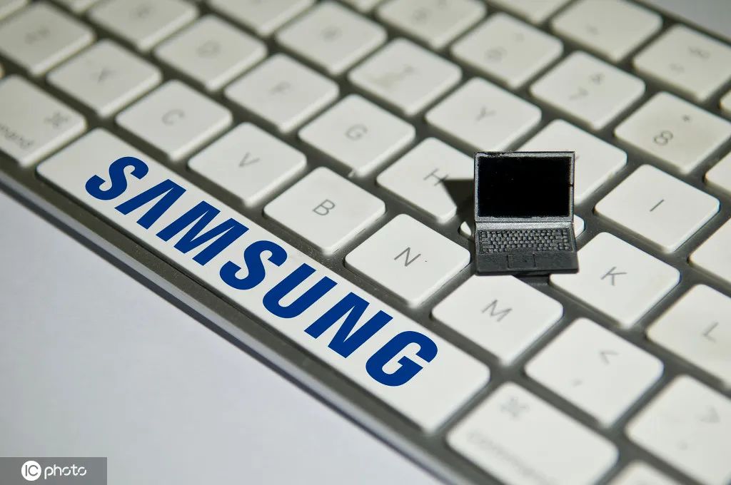 屏保壁纸引发血案，三星手机瞬间变砖