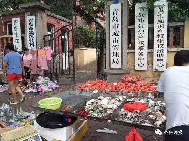 一夜之间都要去摆摊儿！已有网友晒出进货清单、地摊照，还有秘籍