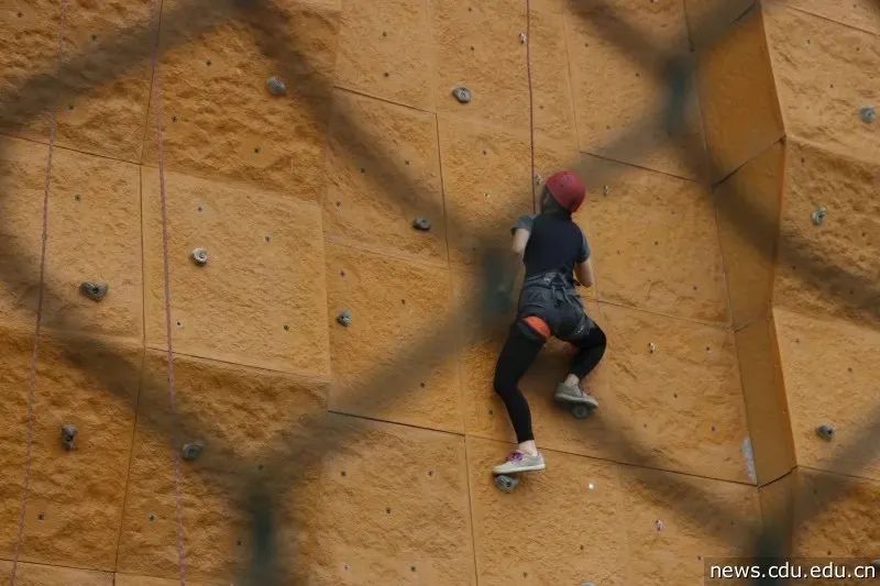 成都大学与哪所大学实力相当,成都大学是什么级别的大学