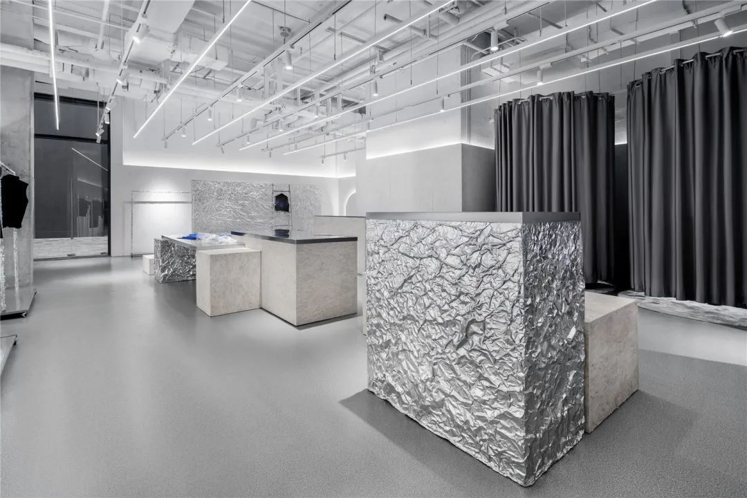 怎么设计快闪店,服装品牌快闪店设计案例