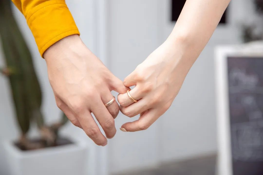 直到相拥相融的这一刻，我才发现你对我有多重要