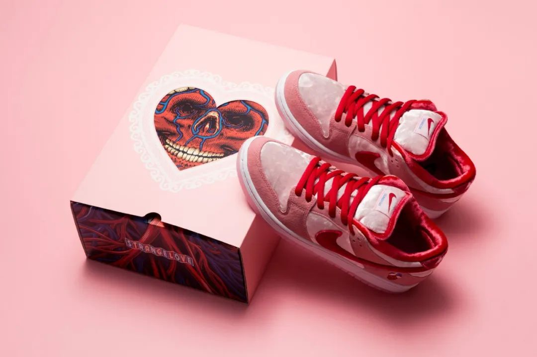 我花这么多钱买鞋,就是为了鞋盒?