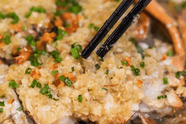 2亿细菌藏身菜板，99%抗菌的变态菜板，不发霉，磨刀磨蒜样样能行