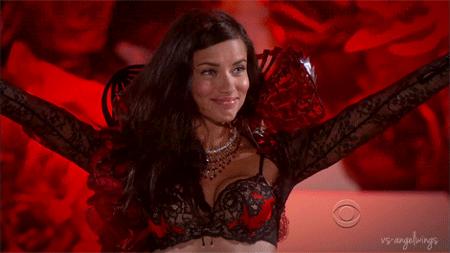 坦白局：T台豪门风云，有钱又快乐的富婆也就这几个|维秘破产番外