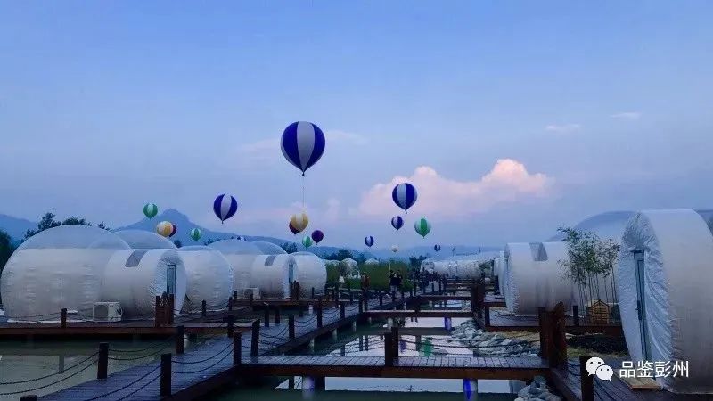 这是一幅堪比74个标准足球场大小的水墨画？彭友：来，做“画中人”