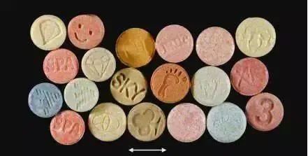 以案释法贩卖毒品1克男子获刑1年,以贩卖毒品罪被拘留