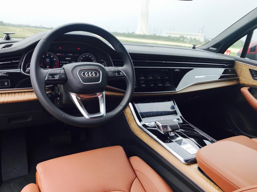 全新奥迪Q7试驾：我承受了改款车型不该承受之重