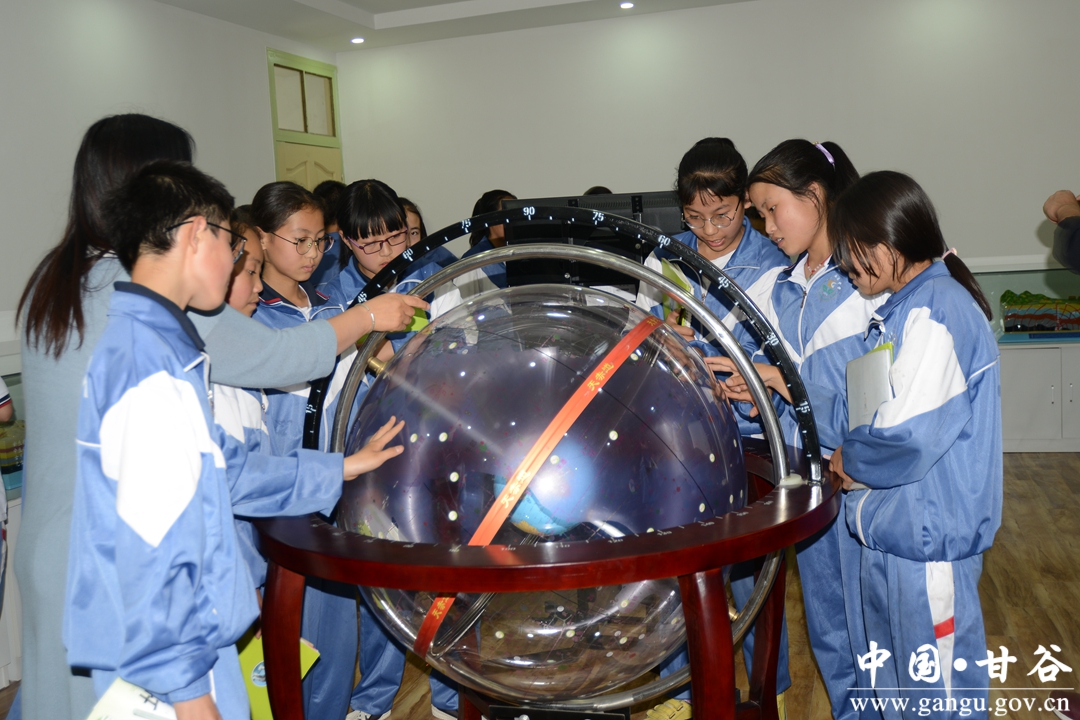 甘谷县西关中学校长牛维录,全心全意办好百姓家门口的学校