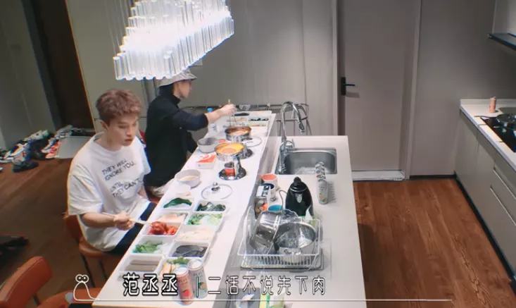 别的火锅要钱，自热火锅要命|原创