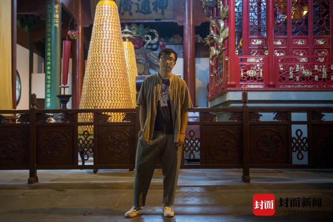 灵隐寺招人火爆热搜，不用出家！当初入职90后小伙再度走红：一年半瘦20斤，8小时上班制，KPI随缘