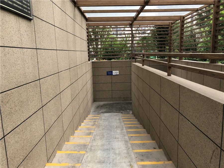 两年房价涨1100卖出赚多少,两年涨20万的房子