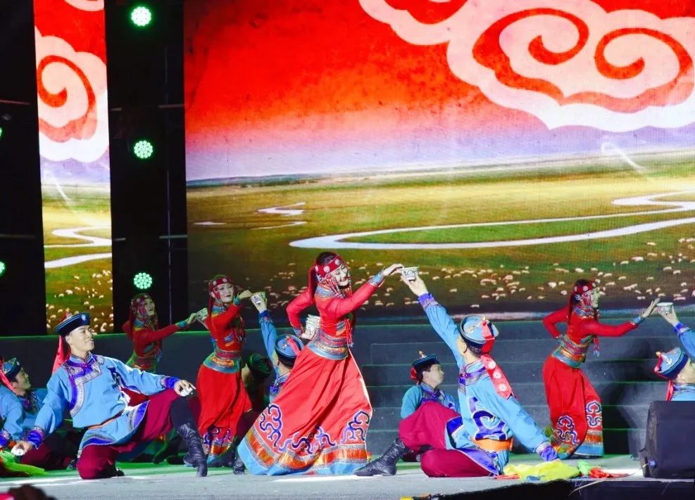 乌兰察布草原音乐美食季 (草原美食节乌兰察布)