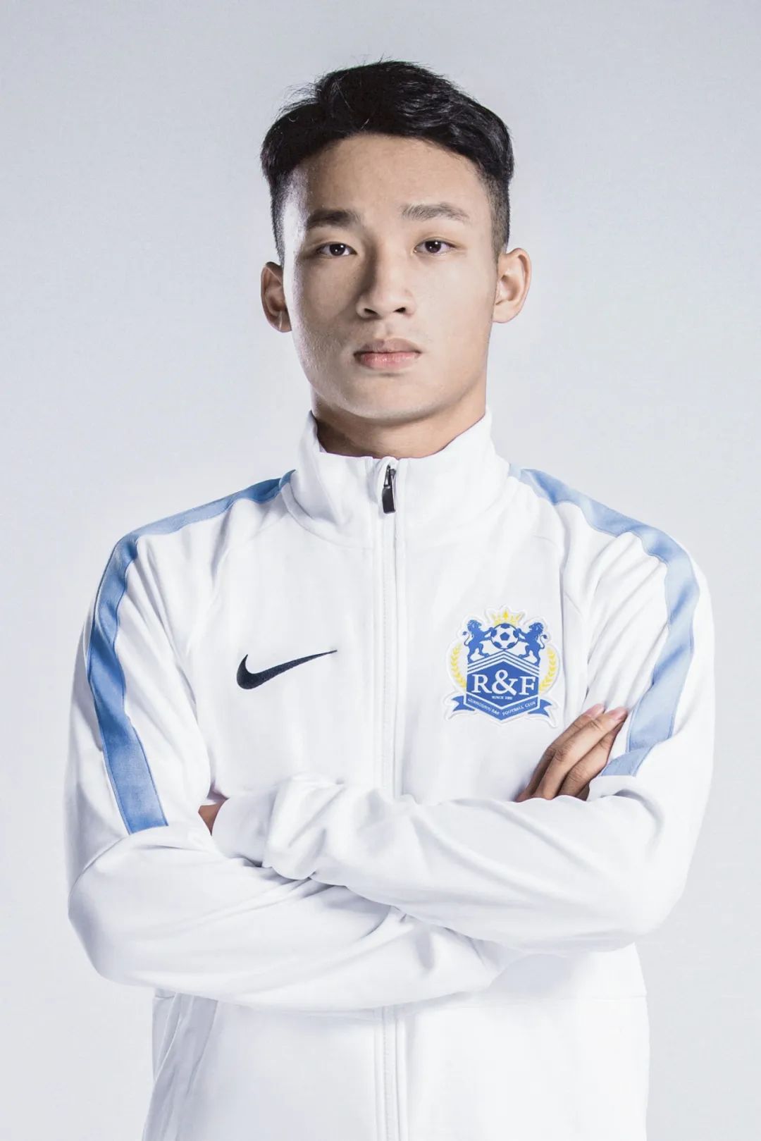 我们的全家福来啦!还有帅气的定妆照