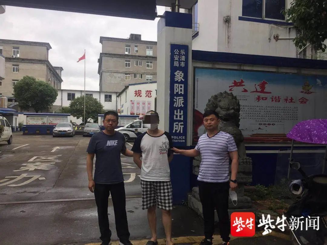 小伙高中毕业自学代码年赚500万！刚买120万保时捷就翻车了