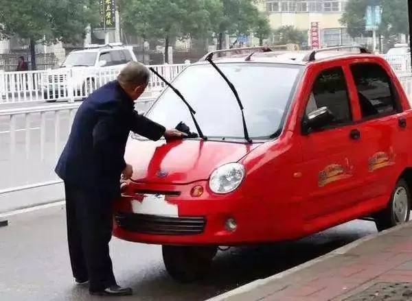 老外买世界上最便宜的车,老外购买世界上最便宜的车