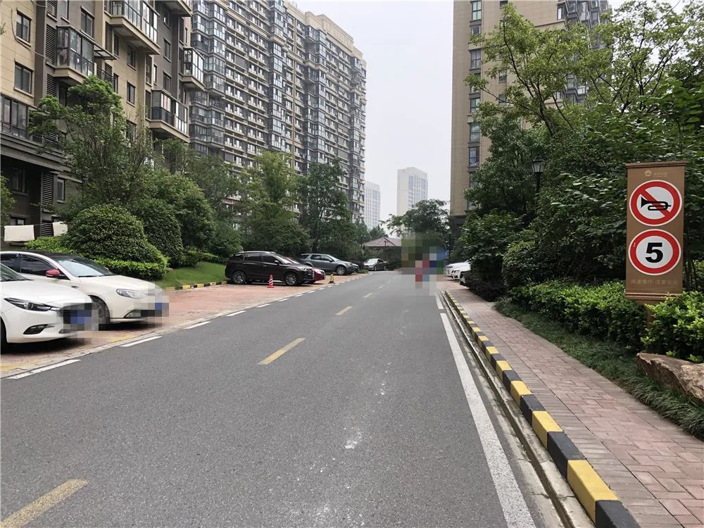 双学区，地铁近，配套全，这个网红小区交付两年却仅涨4000元/㎡