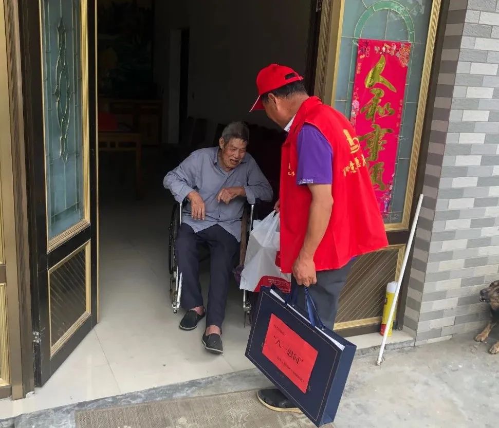 致敬老兵岁月静好,致敬老兵不忘初心牢记使命