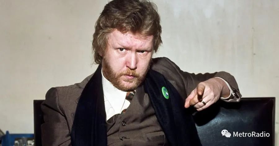 怎么着？我们威尔士乐队不要面子的吗？！|PluStar