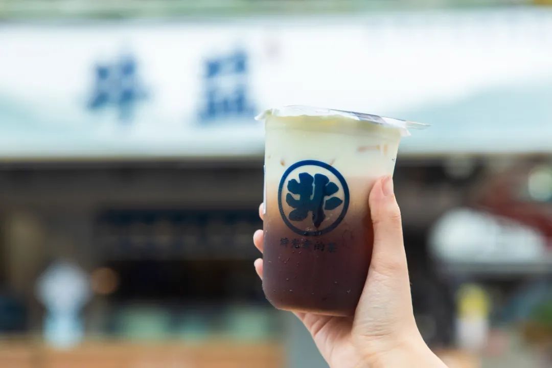 閫傚悎瀛︽牎闂ㄥ彛鐨勫ザ鑼跺簵,瀛︽牎闂ㄥ彛甯歌鐨勫ザ鑼跺簵