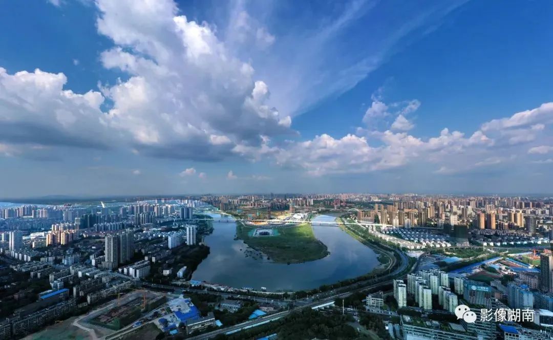 缇庡憜鑻辨枃,缇庡憜