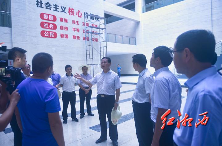 叶红专：先行先试改革创新善作善成打造州域南部核心经济区重要增长极