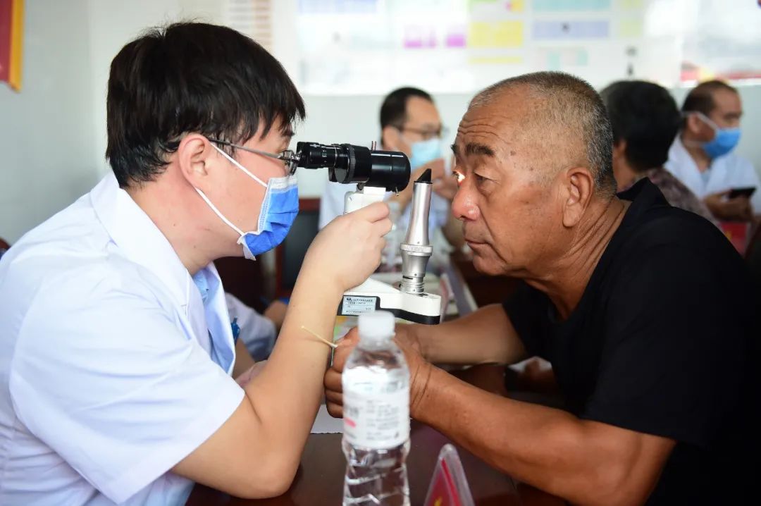 回馈老乡下乡义诊,义诊回报桑梓