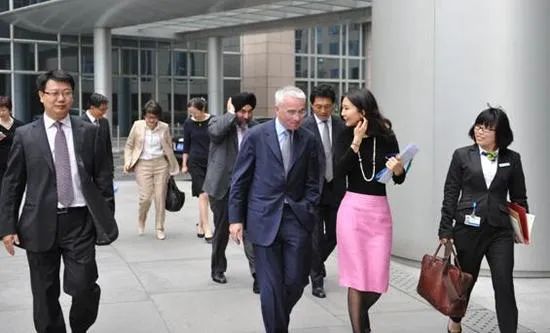 “30岁，*靠我**理财，工资超老公2倍”