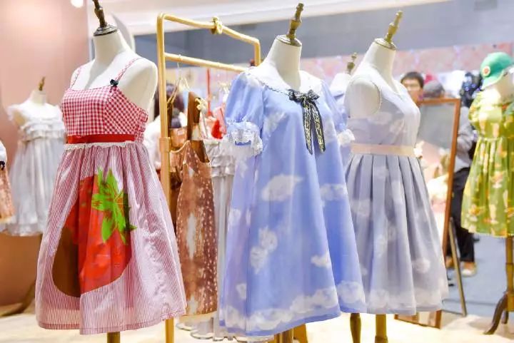 穿洛丽塔长什么样子,穿洛丽塔的都是什么性格