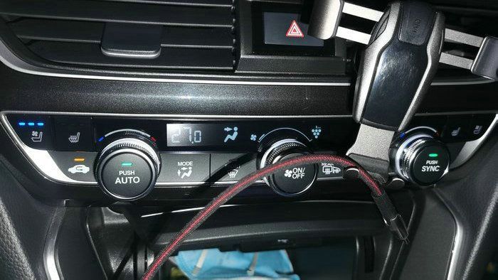 开了一年半的混动卡罗拉,开了一年半的20年a6