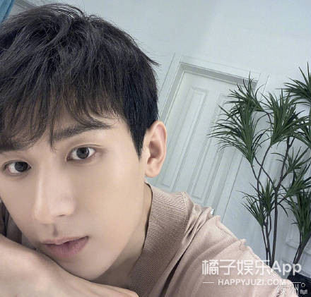 琉璃让成毅受的委屈,琉璃被浇开水后续