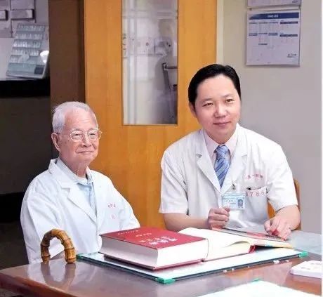 曲径通幽绿树环绕鸟语花香,曲径通幽空气清新