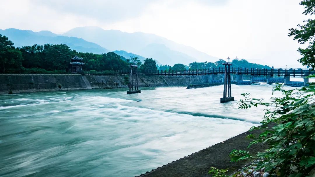 请回答，“天府旅游名县”——都江堰